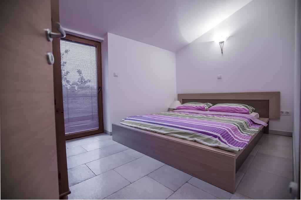 Apartments Villa Kras Krk มาลินสกา ภายนอก รูปภาพ