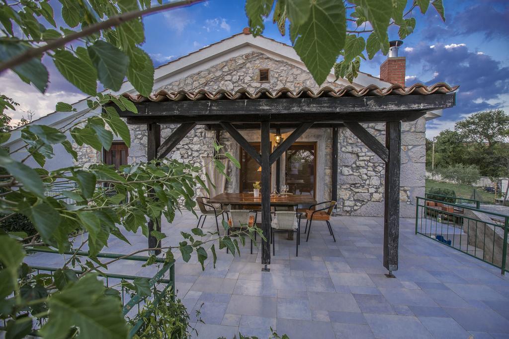 Apartments Villa Kras Krk มาลินสกา ภายนอก รูปภาพ