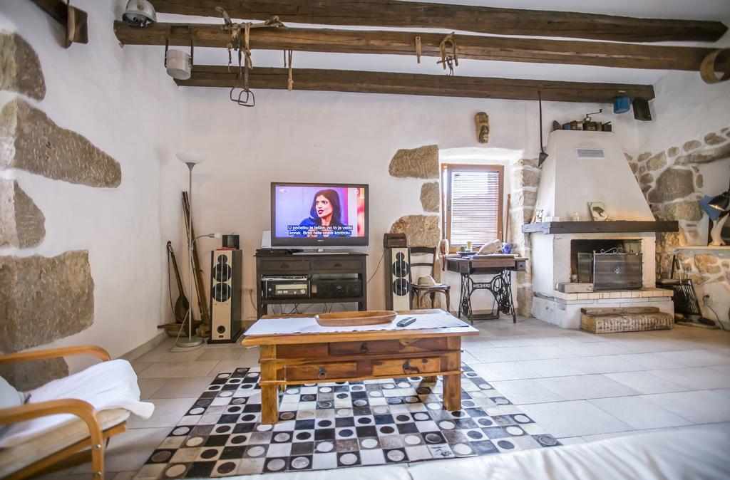 Apartments Villa Kras Krk มาลินสกา ภายนอก รูปภาพ